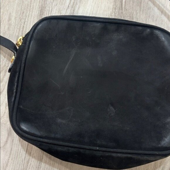 Ferragamo Womens Vara bow black suede cross body bag Elegant Black Crossbody Bag - Picture 5 of 9